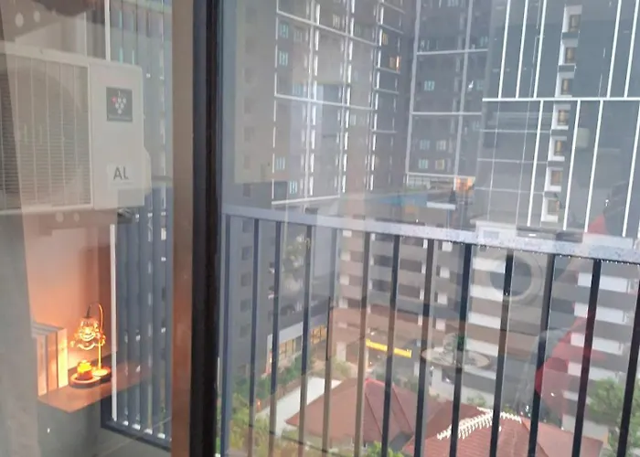 Апартаменты Cozy 1 Bedroom 40 Sqm Corner, 3 Mins To Bts Wutthakat