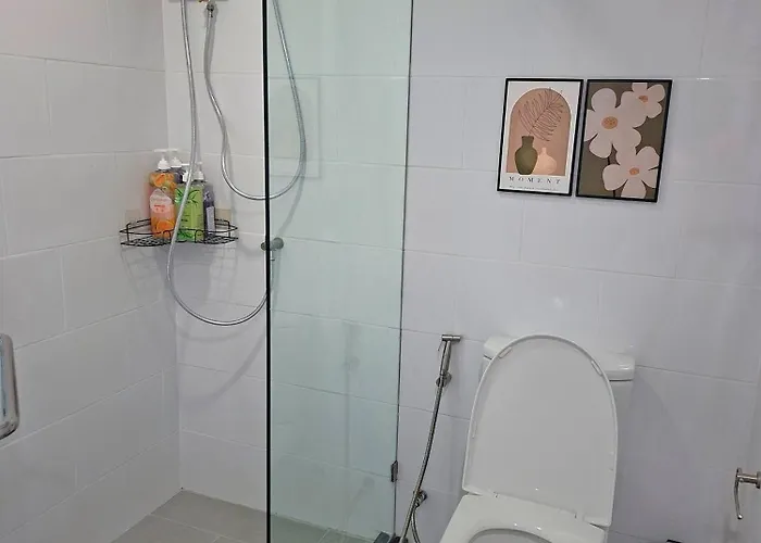 Апартаменты Cozy 1 Bedroom 40 Sqm Corner, 3 Mins To Bts Wutthakat Бангкок