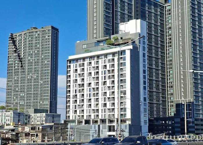 Cozy 1 Bedroom 40 Sqm Corner, 3 Mins To Bts Wutthakat Бангкок
